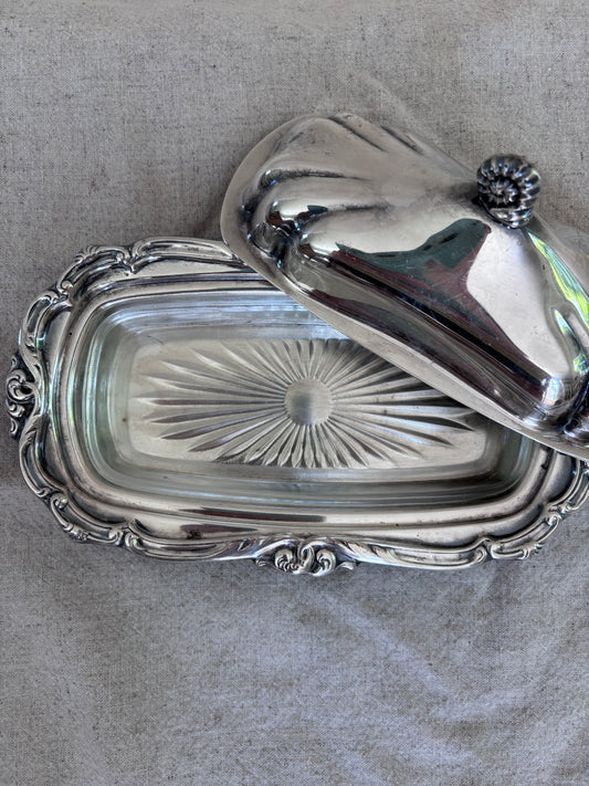 Vintage Silverplate Butter Dish With Seashell Handle