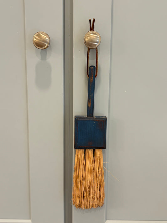 Vintage Whisk "Hand" Broom - Small Blue