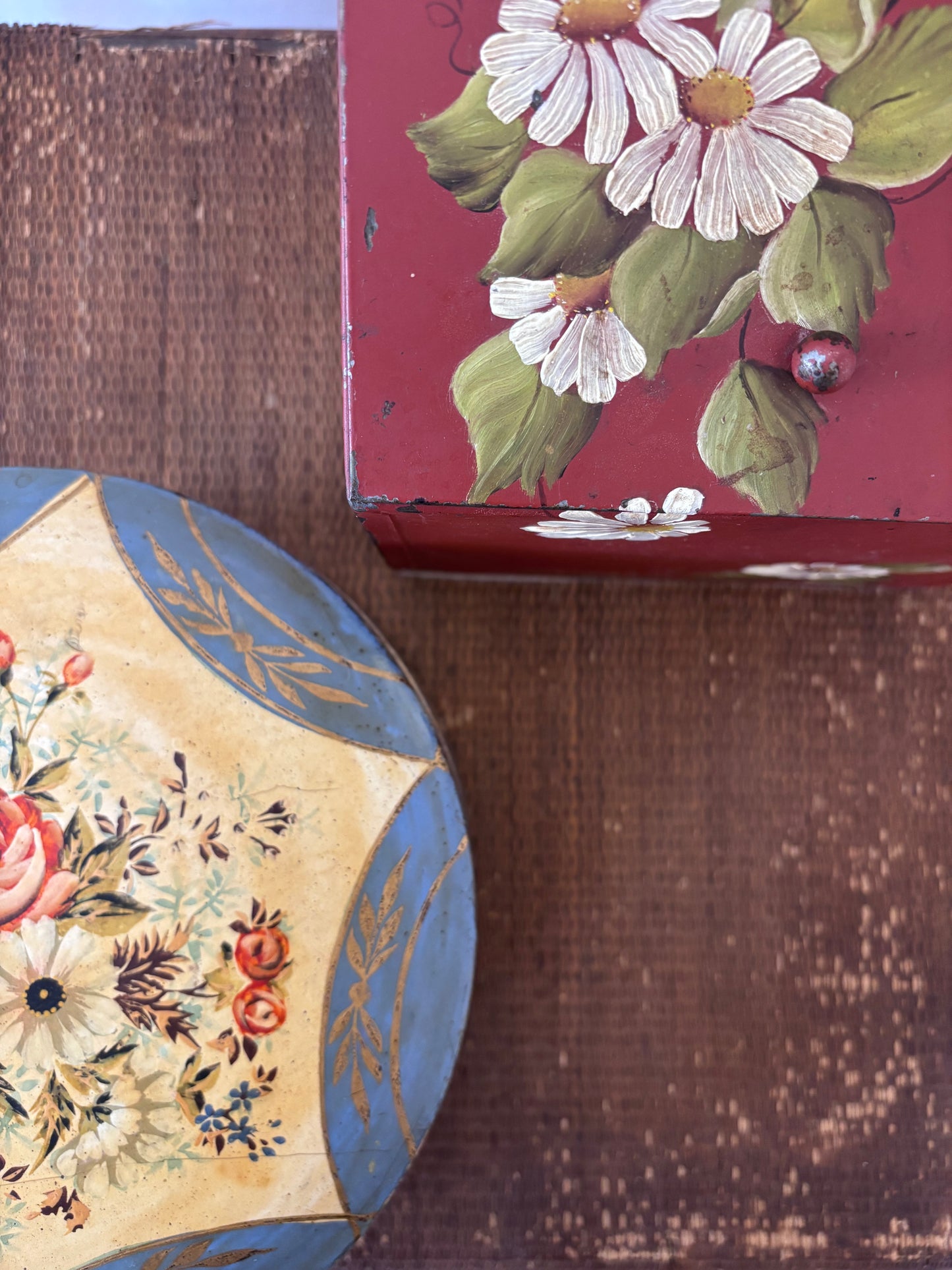 Vintage Toleware Painted Box with Daisies