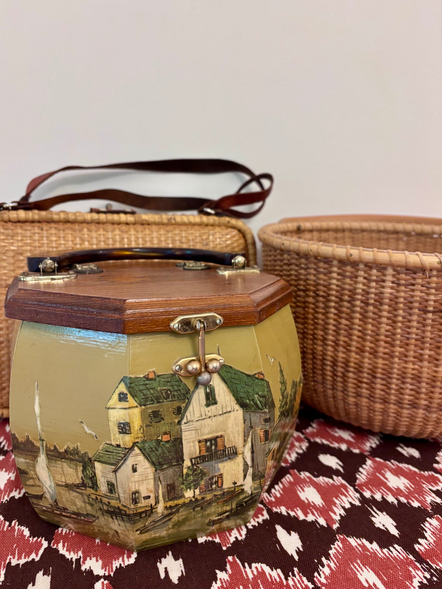 Vintage Wooden Decoupage Coastal Scene Handbag